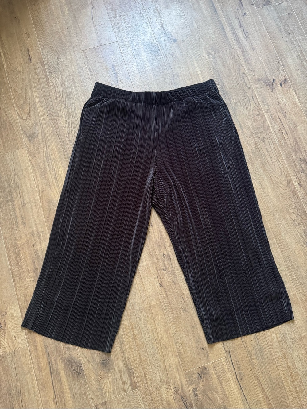 Nine West Black Pleated Wide-Leg Crop Pants